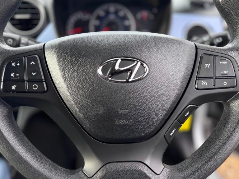 2015 Hyundai i10 1.2 SE 5dr HATCHBACK Petrol Manual