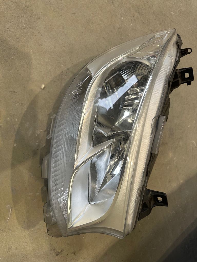Mercedes sprinter headlamps 