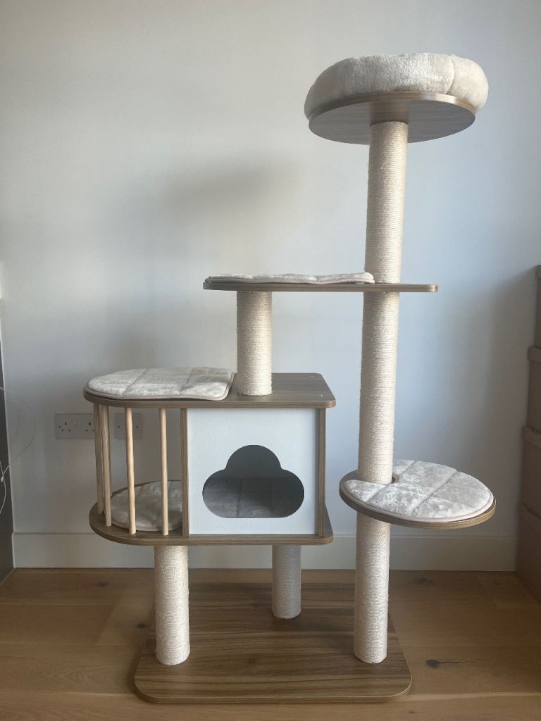 Cat tree with padded plush perch