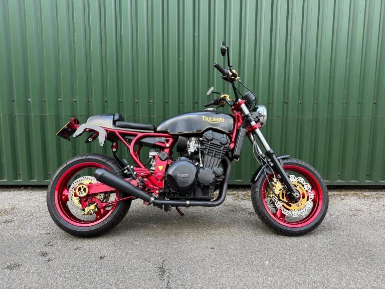 Triumph Daytona 900 CRK Custom Show Bike built by JWA Motorcyles Cafe Racer Kit