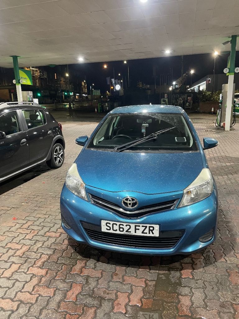 Toyota, YARIS, Hatchback, 2013, Manual, 998 (cc), 5 doors
