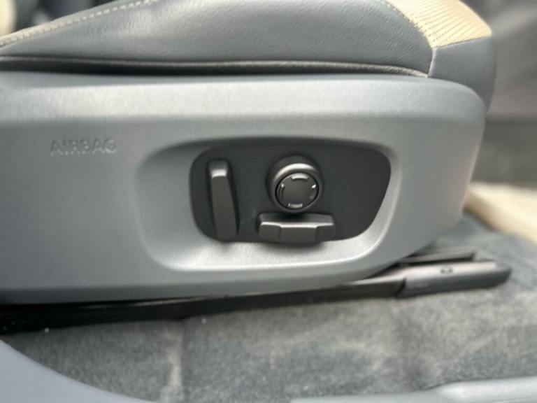 2017 Land Rover Range Rover Evoque 2.0 TD4 SE Tech SUV 5dr Diesel Auto 4WD Euro 6 (s/s) (180 ps) ...