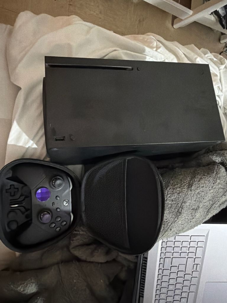 Xbox Series X Console with Controller – Good Condition