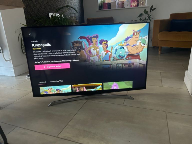 Polaroid P43UPA2029A 43-inch Smart TV with Remote