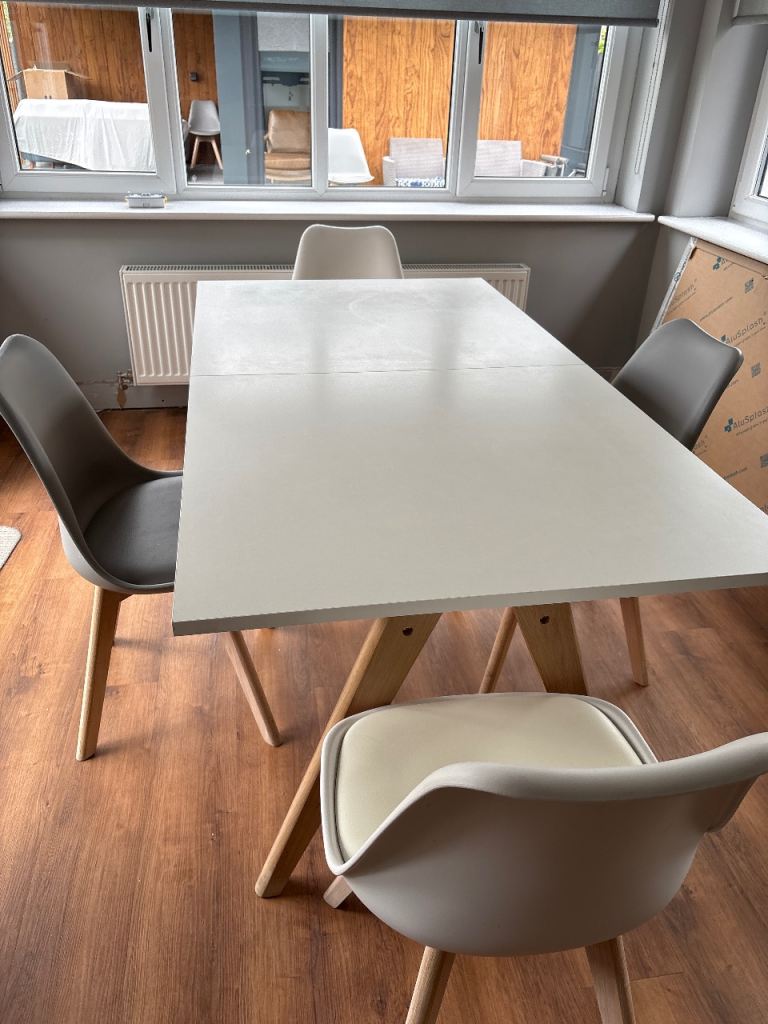 Modern White Habitat Dining Table and Chairs – Good Condition