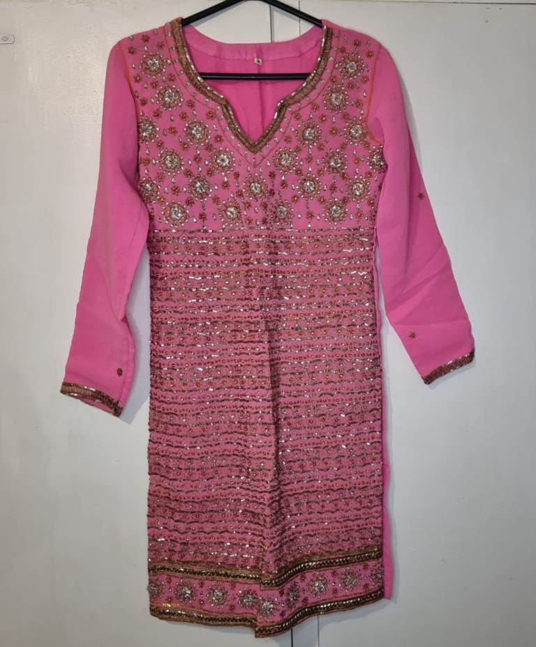 New.Baby Pink with gold embroidery kurti with heavy salwar. Asian dress wedding party.  