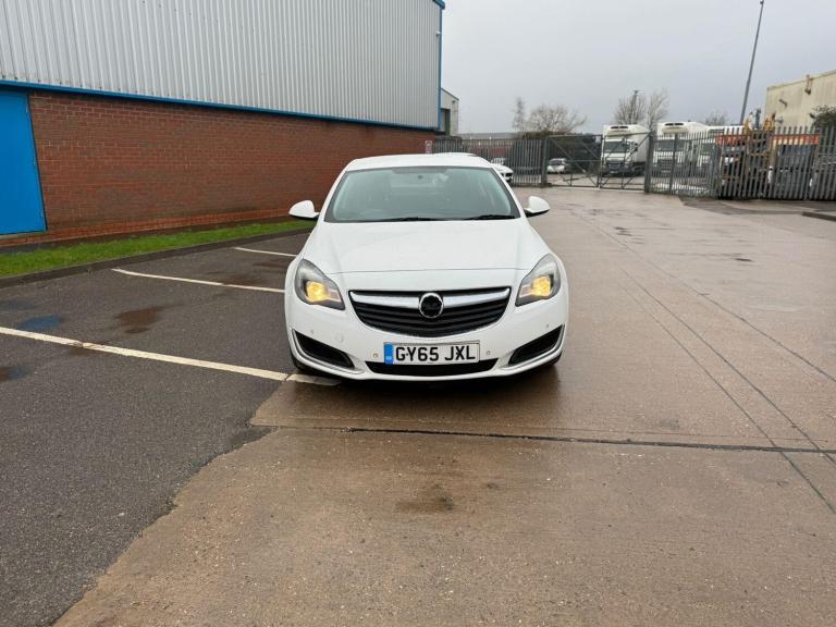 2015 Vauxhall Insignia 1.6 CDTi ecoFLEX Design 5dr [Start Stop] HATCHBACK DIESEL Manual