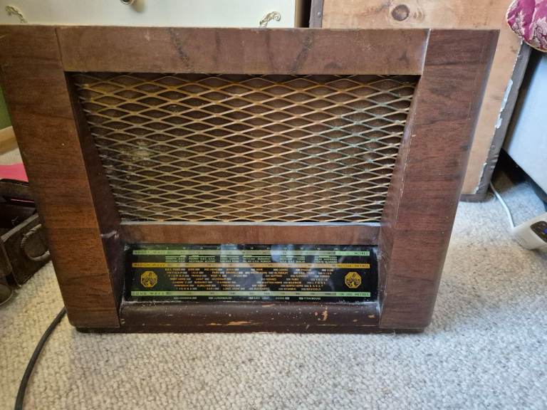 Vintage Valve Radio
