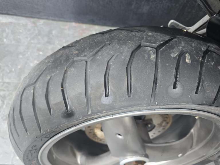 TRIUMPH SPRINT ST 955 PROJECT BIKE 