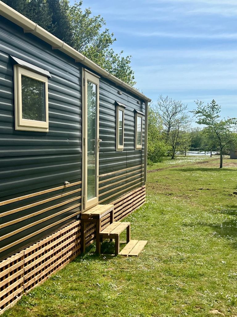 One-bed cabin in peaceful, rural location