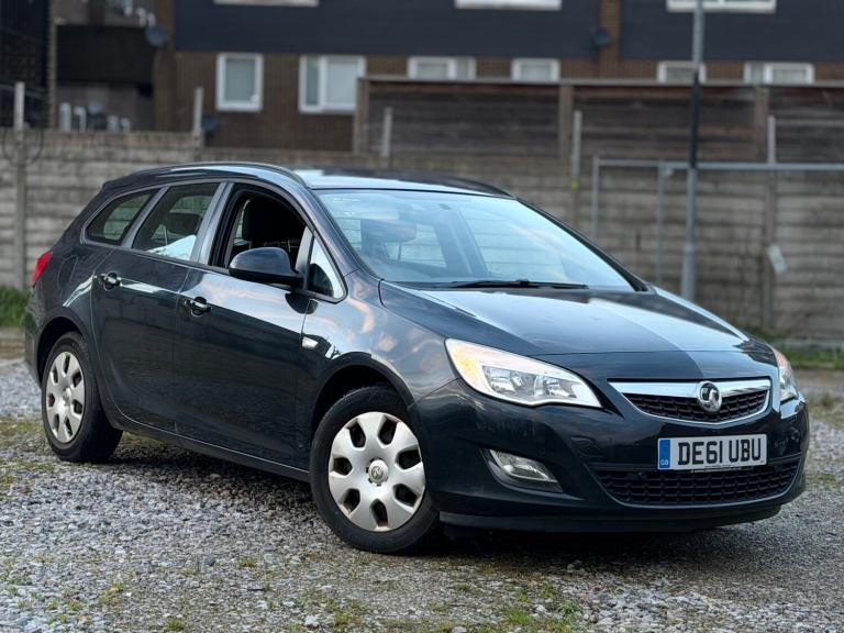 2011 Vauxhall Astra 1.4i 16V Exclusiv 5dr ESTATE Petrol Manual