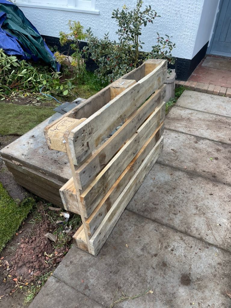 Free pallet x 2