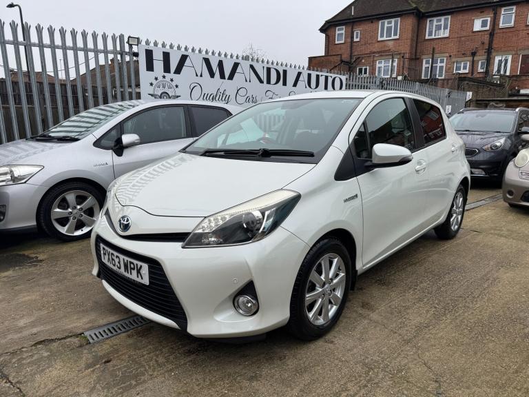 2013 Toyota Yaris 1.5 VVT-h Icon Plus Hatchback 5dr Petrol Hybrid CVT Euro 5
