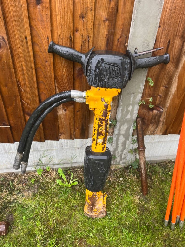 JCB Hydraulic Breaker – Fair Condition, Heavy Duty