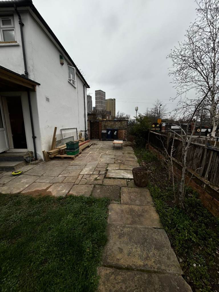 3 Bedroom House  to Rent in Long Drive, East Acton, W3