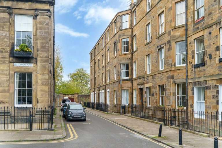 2 bedroom flat in Saxe Coburg Street, Stockbridge, Edinburgh, EH3 5BW
