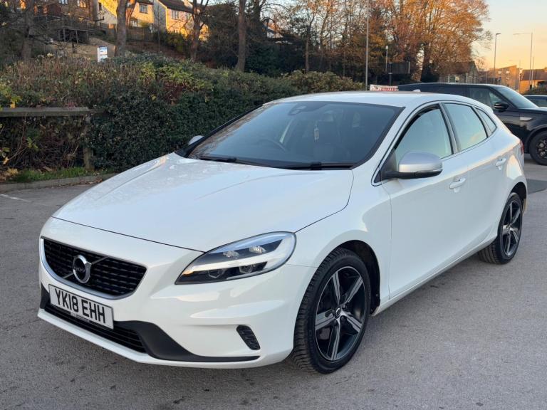 2018 Volvo V40 T2 [122] R DESIGN Nav Plus 5dr HATCHBACK PETROL Manual