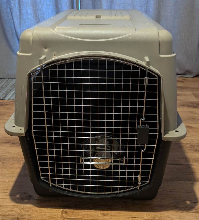 Petmate XL Dog Flight Kennel + Screws + Bowl + Hanger for Bowl