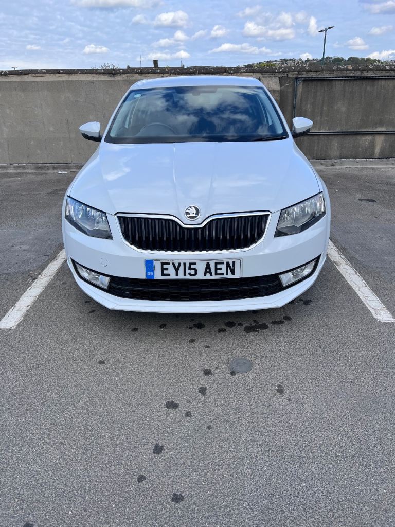Skoda, OCTAVIA Black Edition, Hatchback, 2015, Semi-Auto, 1598 (cc), 5 doors