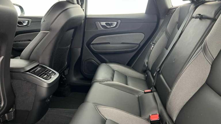 2022 Volvo XC60 Plus, B5 AWD mild hybrid, Petrol, Dark ESTATE Petrol/Electric Hybrid Automatic