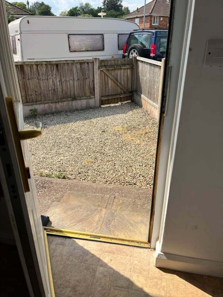 I bed bungalow stone Staffordshire home swap homes plus werkin group Houseing 