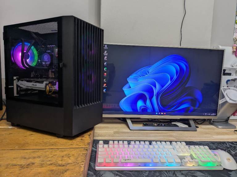 GAMING PC ASUS i7 6700k GTX 1070 8GB OC 240GB SSD 750GB HDD 16GB RAM 24" MONITOR GTA COD FORTNITE