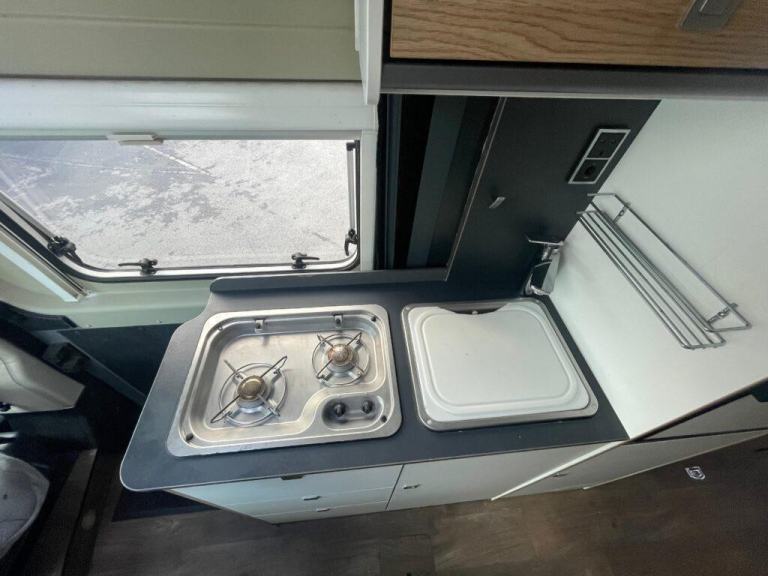 Sunlight Cliff 640 3 Berth 4 Belt Rear Transverse Bed Dinette Conversion Camperv