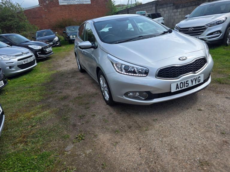 2015 Kia Ceed 1.4 2 Euro 5 5dr HATCHBACK Petrol Manual