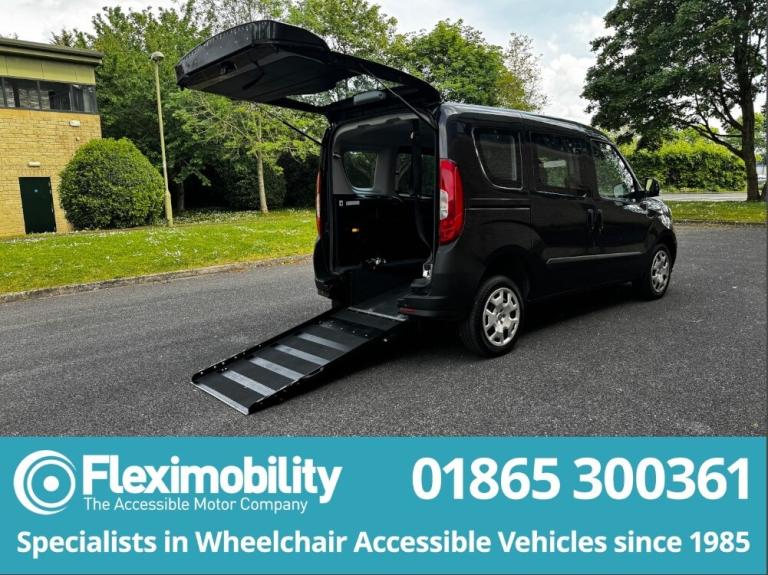  WHEELCHAIR ACCESSIBLE - FIAT DOBLO 1.4 16V Pop 5dr