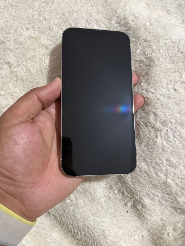 iPhone 13 Pro Max 256gb is in Excellent Condition 