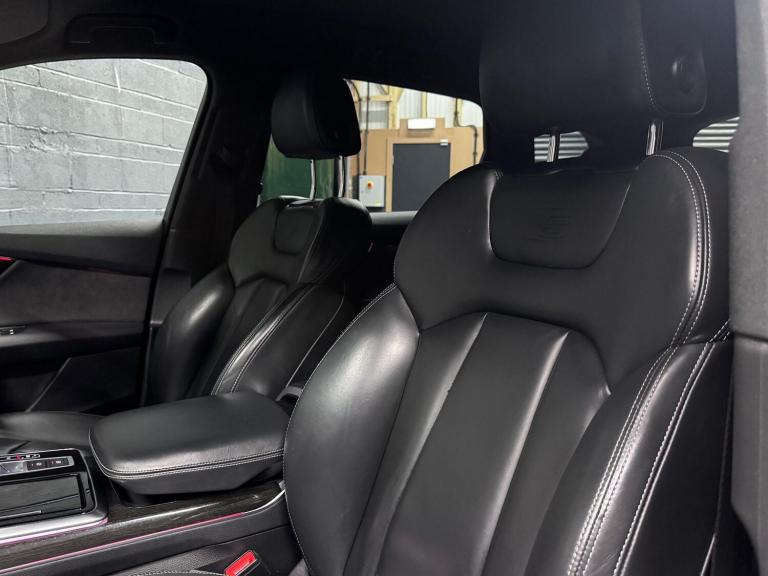 AUDI Q7 3.0 TFSI V6 55 Black Edition 2021
