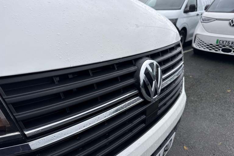 2024 Volkswagen Transporter 2.0 TDI 150 Highline Kombi Van WINDOW VAN DIESEL Manual
