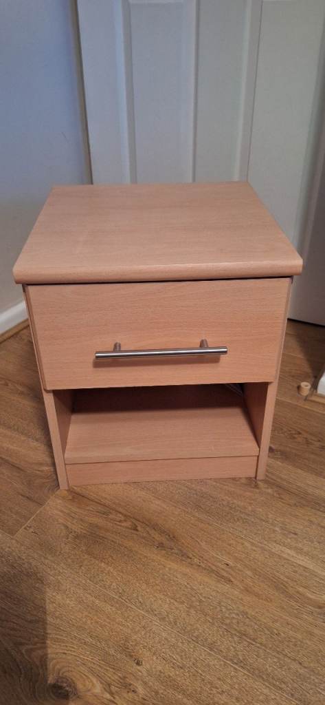 2 x bedside tables with one drawer