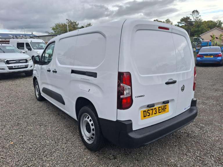 VAUXHALL COMBO 1.5 Turbo D 2300 Prime LWB L2 White Manual Diesel 2023