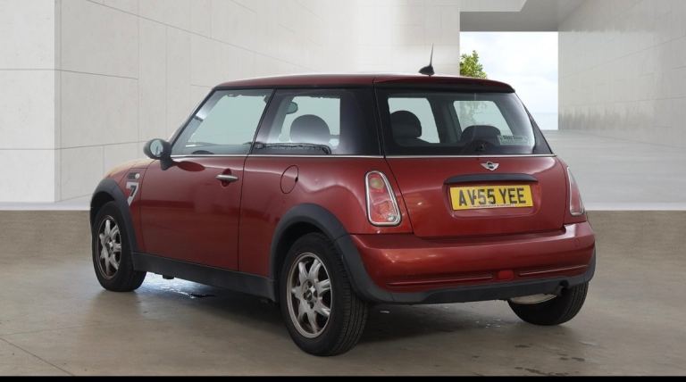 MINI ONE 2005 MODEL 1.6 PETROL