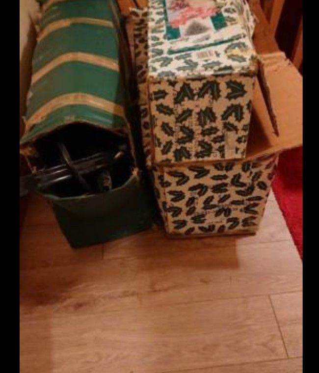 Christmas trees (plastic) 