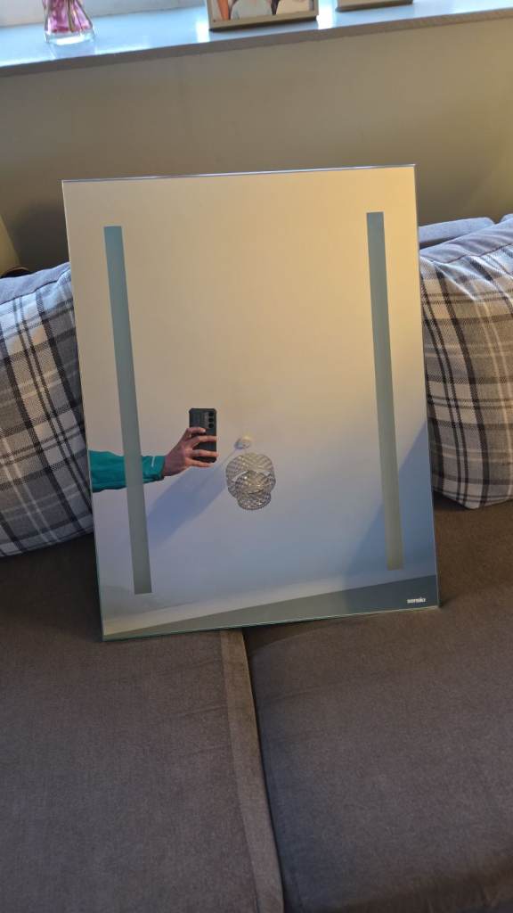 Light up bathroom mirror 