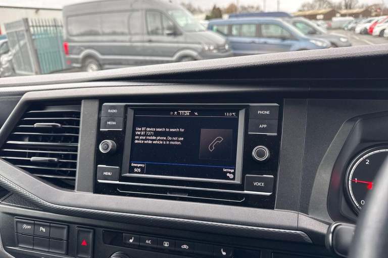 2024 Volkswagen Transporter 2.0 TDI 150 Highline Kombi Van WINDOW VAN DIESEL Manual