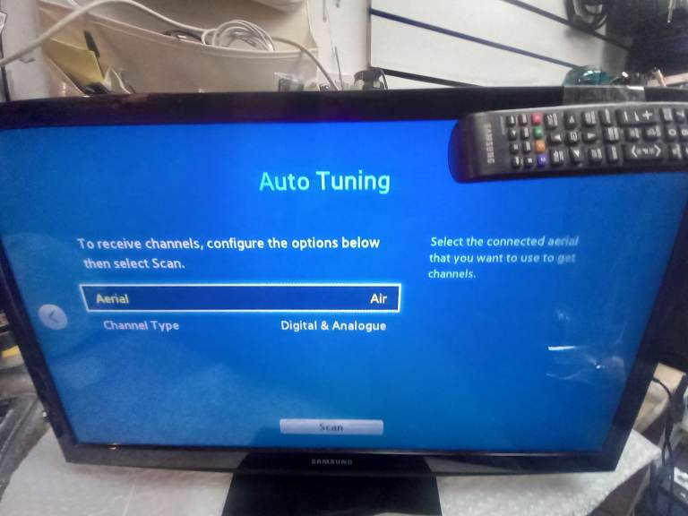 Samsung TV 24 inches 