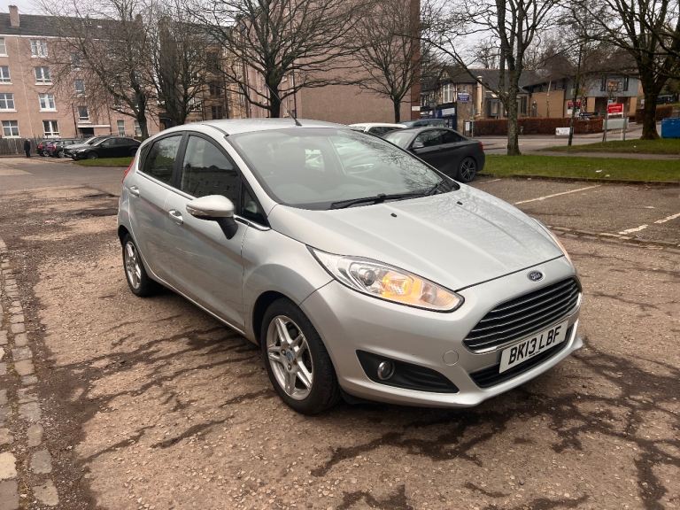 Ford, FIESTA Zetec, Hatchback, 2013, Manual, 1241 (cc), 5 doors