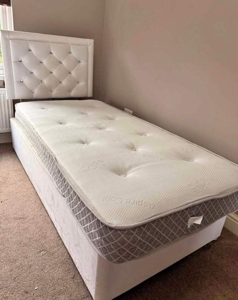 Single bed with mattress for £75