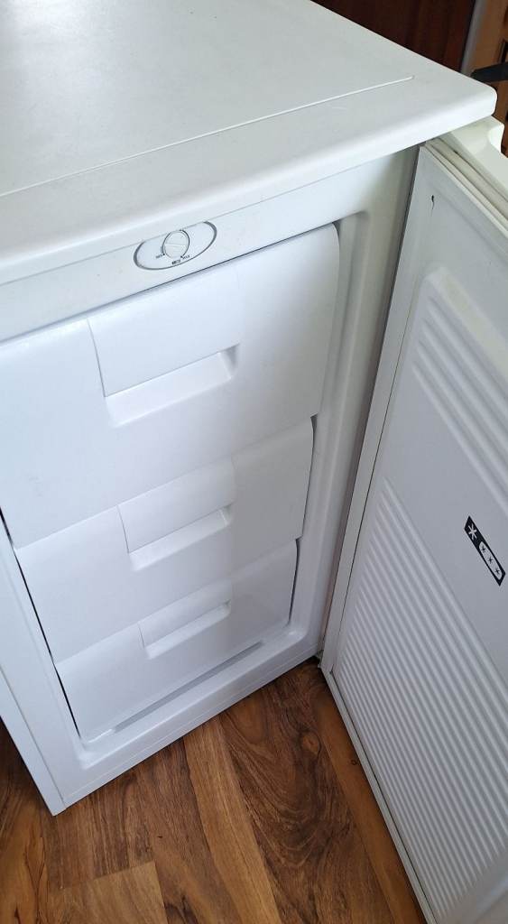 Under counter freezer 