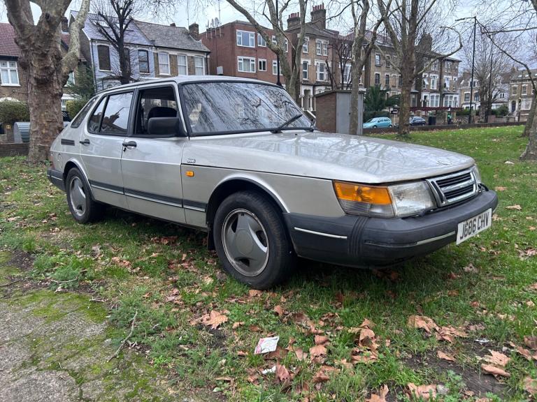 image for 1991 Saab 900 2.0i 16V 5dr HATCHBACK Petrol Manual