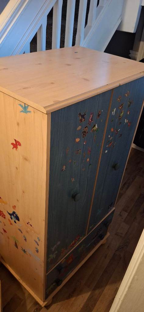 Free Wardrobe & Chest of Drawers