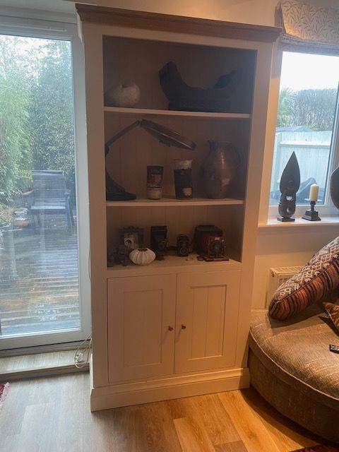 Tall dresser unit