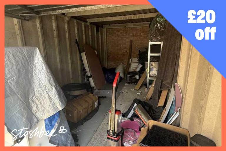 Garage to rent in Woking (GU21) | Stashbee