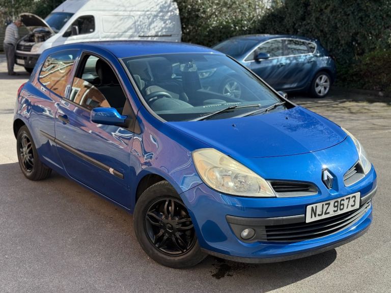 2008 Renault Clio 1.6 VVT Expression 3dr Hatchback Blue - AUTOMATIC - MOT July 26