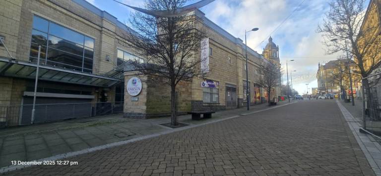 Shop Unit in Prime Location