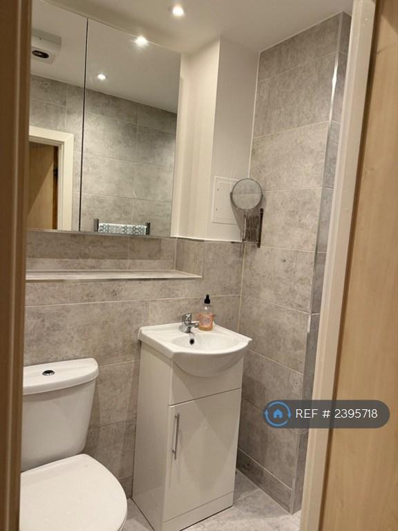 2 bedroom flat in Raven Row, London, E1 (2 bed) (#2395718)