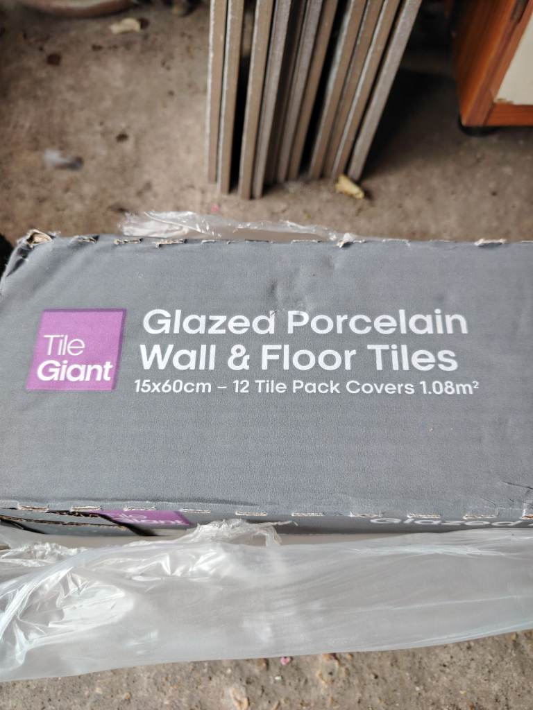 BRAND NEW TILES - WOOD EFFECT 